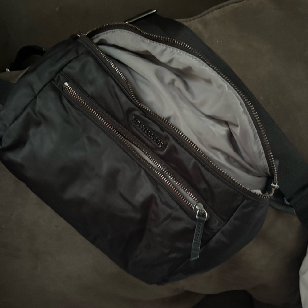 MZ WALLACE Crosby Bumbag. Black. All straps (3) included